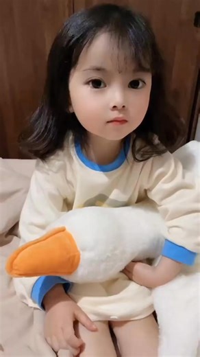 89K views · 5.2K reactions | Cute baby good night #cutebaby #littlegirl #goodnight | Fashion little girl | Facebook