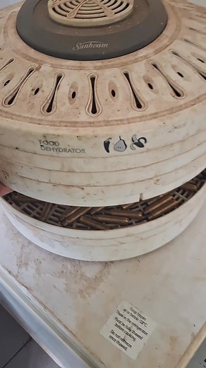 3. .223 Brass prep. 3rd step, drying the brass. #223rem #223remington #223bore #reloading #brassprep #fblifestyle #friends #follower #highlightseveryone #highlightseveryonefollowers #sharethisreel #followersreels #viralreelschallenge #reelsfb #reelsinternational #views1m #vibes #lifestyle | Mark Bevan