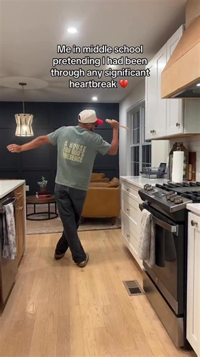 Aaron Rayford | Usher had me tearing up 🥹 #Burn #Usher #Throwback #Millennial #fyp | Instagram