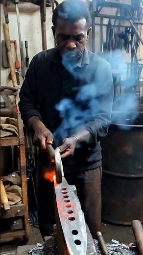 The process of making super sharp knives using traditional tools #shorts