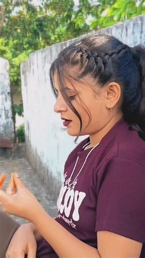 Mahi Bundeli on Instagram: "Bundeli song 😂🫶 @miss_mahi_bundeli_100k #bundeli #vundelisong #bundelisong #newvideo #like #comment #followforfollowback #bundeli #bundelisong #bundelirai #bundelivideo #bundelireels #training #viral"