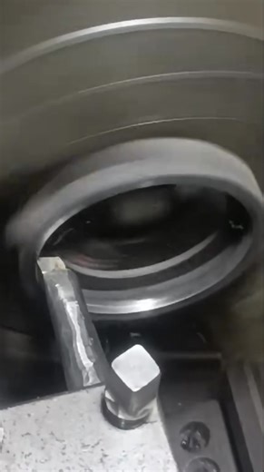 28 reactions | Cast iron thread repair after welding. #threadcutting #repairing #lathework #manualmachinist | Maz Ip | Facebook