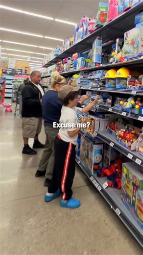 Jimmy Darts on Instagram: "“I can go Christmas shopping” 🥹❤️ Go pay it forward to send more kids to watch DAVID. Thanks to Angel Studios ❤️ Angel.com/Jimmy"