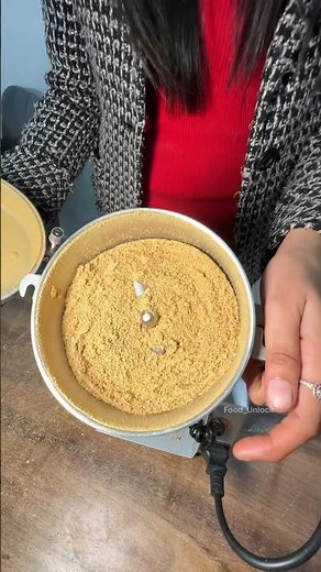 दुनिया की सबसे छोटी मसाला पीसने वाली मशीन 😍 #masalagridingmachine #masalagrinder