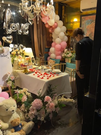 P1793: Bàn HPBD decor theo mẫu mới của quán với tone hồng trắng ngọt ngào#MansonPark #TiệcSinhNhật #xuhuong #fyp #mansonparkfoodgarden