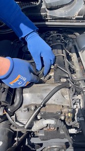 12M views · 55K reactions | This master technician shows how to fix a leaking injector | Topspeedgermany | Facebook