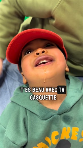 Terres d’Espoir on Instagram: "Ce qui nous a le plus touchés 🧡 À l’ère de l’intelligence artificielle, où tout s’écrit en un clic, vous avez choisi la voie du cœur. Vous êtes allés acheter une carte, vous avez pris un stylo, et vous avez écrit — vraiment écrit — vos mots sur nos cœurs. Ces cartes ne sont pas de simples papiers, mais des témoignages d’amour, des preuves d’humanité. Vous avez offert votre temps, votre attention, votre tendresse. Et ça, c’est inestimable. À l’heure de l’individual