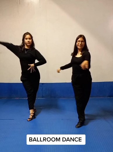 Ballroom Dance, ritmos latinos #clasesvirtuales #clasespresenciales #clasesonline #ballroomdance #dancer #parati #fyp #baile