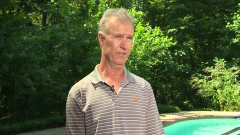 "Frog Log" helps trapped critters out of pools