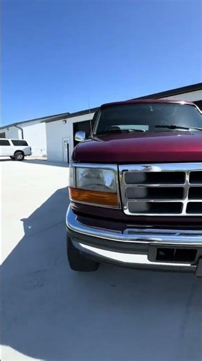 A Lifted 1996 Ford Bronco That Still Feels Right