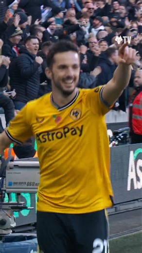 A stunning Pablo Sarabia strike against Spurs! 😍 #WOLTOT | M&E Global | Wolverhampton Wanderers FC