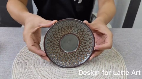 Vintage Design 12 oz Ceramic Latte Art Cappuccino Barista Cup with Saucer (Embossed Grey)