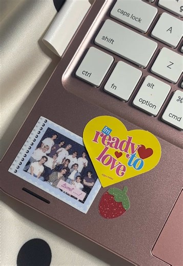 How to Decorate Your iPad with Stickies