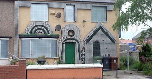 'Can house' made of 75,000 tins of Foster's set to be demolished