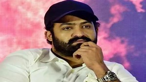 Jr NTR fans break through barricades at RRR promotional event in Mumbai