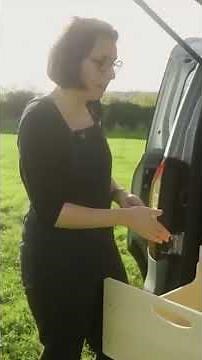 Präsentation einer Hochdachkombi Campingbox von Tchao Tchao kompatibel mit Kango, Caddy, Partner