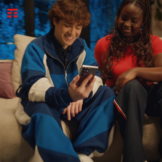 Con il nuovo Samsung Galaxy S25 ciò che immagini diventa possibile! Condividi video perfetti con il #5G Ultra di TIM. Sceglilo da 20€/mese e da oggi attivi la tua eSIM con un click, in esclusiva nei negozi. Scopri di più 👉 https://tim.social/_samsung_galaxy_s25 #LaForzaDelleConnessioni | TIM