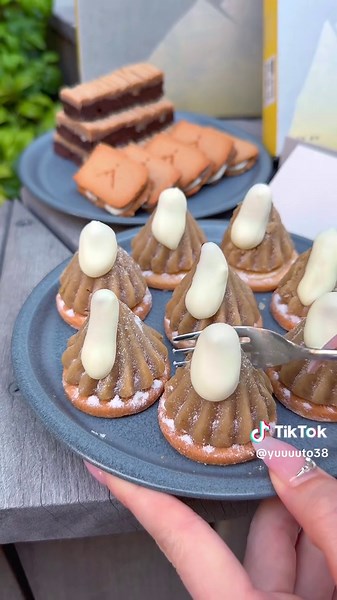 TikTokで毎日甘いもの食べたいさんをチェック！