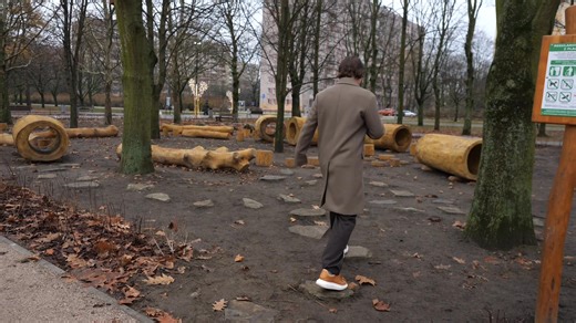 Widzieliście już nowy plac zabaw na warszawskim Bródnie? To świetna inwestycja, która gwarantuje godziny zabawy na świeżym powietrzu! 🤩 Ale co my będziemy mówić - najlepiej zobaczcie sami, jak to nowe miejsce na mapie Warszawy wypadło w testach Krzysztofa Stanowskiego. 🛝 A poza tym: Kalendarz Adwentowy w TVP, rosyjska dywersja i… reklamy na koncie Polskiej Policji, czyli wyjątkowe wydanie „Mazurek i Stanowski” już na kanale! ⤵️ | OficjalneZero