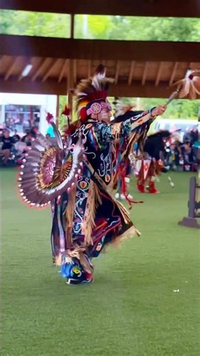 Men's TraditionalDancer Shane Mitchellz #indigenous #powwow #traditional #dance #culture #shorts