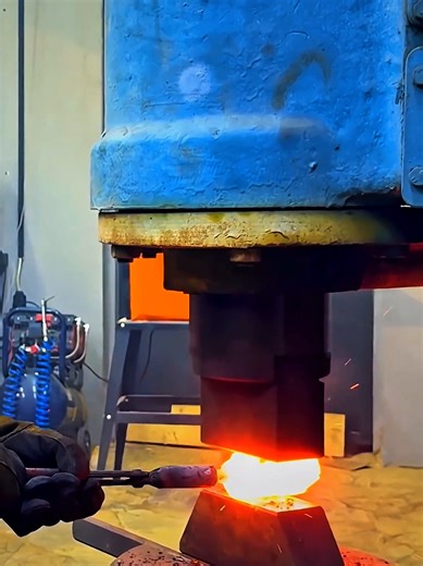 Forging a knife from nothing 🗡🔥⚔️ . . . #knivesproject