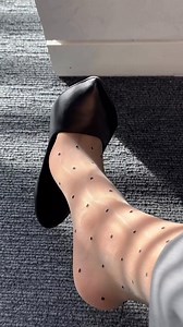 13K views · 405 reactions | I can be your heartbeat  Happy Friday! #tights #nylons #collant #pantyhose #hosiery #medias #nylonlegs #strumpfhose #collants #pantimedias #pantyhoselegs | Alba Sutton | Facebook