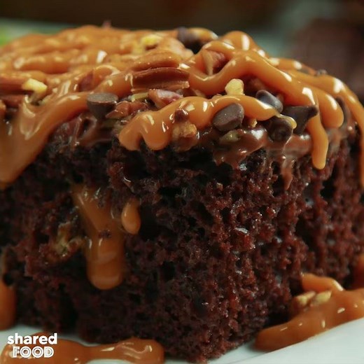 Chocolate Turtles Poke Cake