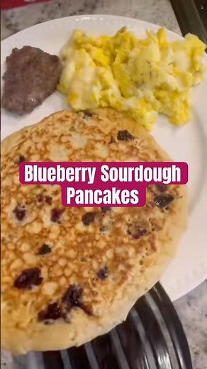 The easiest Sourdough Discard blueberry pancakes!