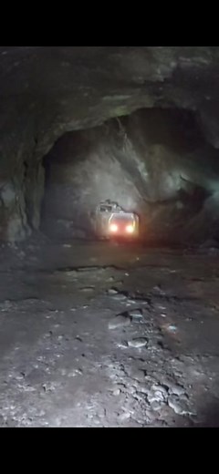 Losing a mucker in a stope #mining #stope #undergroundmining #underground #equipment #lose #viral
