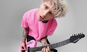 Machine Gun Kelly Makes SNL Debut With Performance Of ‘My Ex’s Best Friend’