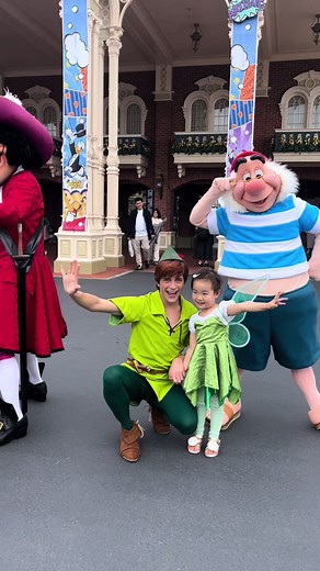 東京ディズニーランドのピーターパンとティンカーベル