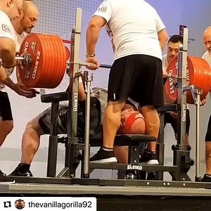 Mannnnnn. This close. 937 lb bench press. Initially passed but then overruled by the jury for raising of the head. I’ll come back for more. ・・・ Almost a new world record in the equipped bench press with 425 kg / 937 lbs @thevanillagorilla92 | PM news