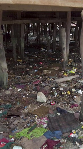 Inside a Port Moresby Stilt Settlement: A Look at Life Above Trash