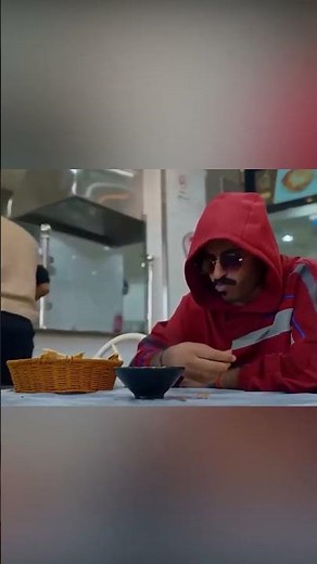 ياسر الهطف صار الكل يعرفه🤣😂