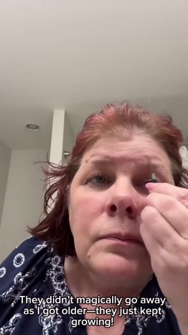 Eyebrow Scissors with Comb - Stainless Steel Eyebrow Trimmer for Women and Men, Facial Grooming Scissors Kit, Professional Precision Eyebrow Trimmer,Perfect For Gifts for Men and Women,Rainbow