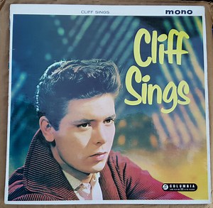 Cliff Richard And The Shadows - Cliff Sings