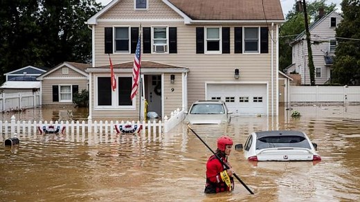 Henri makes landfall, Tennessee flooding, border wall; World in Photos, Aug. 23