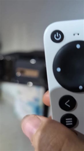 Máy chiếu Etoe E3 Pro (A1332) Android Full HD 1080P Tự Động Lấy Nét-Loa Kép Âm Thanh Sống Động