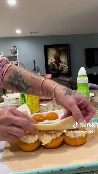 Peach pie #peachpie #peachslices #peachhalves #peaches #peach #fyp #fyppeaches #tikto #tiktok #dessertsoftiktok #dessert #peachdessert #peachdessert #pies #pie #pittiktok