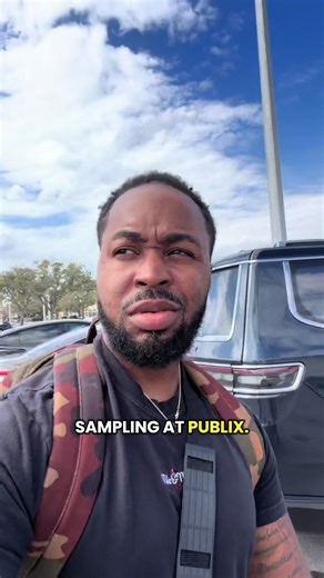 We’re sampling during our $3.99 deal ($2 off!). If you see me… come say hi. 🙌🏾 #publix #cupcakes #publixbakery #newatpublix #dessertdeals