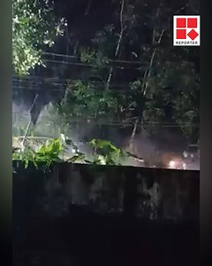 192K views · 2.3K reactions | മഴയത്ത് തകൃതിയായി ടാറിങ്! പൊളിഞ്ഞ ഈരാറ്റുപേട്ട- വാഗമൺ റോഡ് കനത്ത മഴയത്ത് ടാർ ചെയ്യുന്ന ദൃശ്യങ്ങൾ | Reporter Live | Facebook