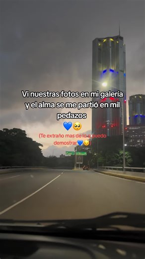 Y lo peor es que no me da para borrar esas fotos es muy duro💙🥺😭😭😭😭#ansiedad💙 #siempreserastu💙 #teextraño💙 #soledad🖤💔 #micorazonazul💙