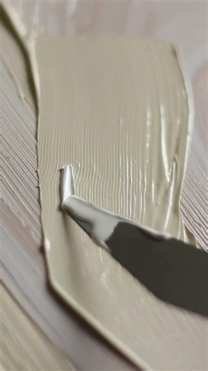 The Art of Flow: Creating Organic Textures with Modeling Paste