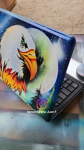 me lleva su laptop para que la pinte con aerosol y sea única! #roma #spraypaint #spraypaintart #spraypainting #art #painting #paint #acrylic #usa #foryou #laptop #draw #japan #CDMX #Eagles | Aerosolgrafía Juan F.