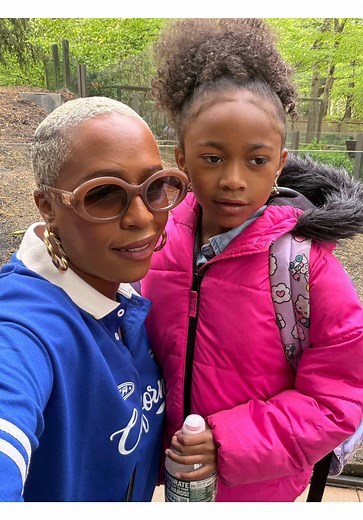 I almost stopped going on school trips because Zuri would tell me to leave. But her teachers encouraged me to keep showing up—and I’m so glad I listened. I’m learning to support her without overwhelming her… and she’s learning that I’m a safe place, even in her space. 🤍 Today was a win. What’s something your child has struggled with but is slowly improving at? 🫶🏾 #autismawareness #schooltrip #sensory #proudmom #zoo