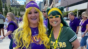 'This is the time': Vikings, Packers fans go all out at U.S. Bank season opener