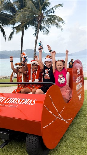 Families, fireworks, Santa and Tom Busby singing us into Christmas on Catseye Beach felt pretty special 🎄🌅 Wishing you a season of joy, warmth, and cherished memories. #hamiltonisland #whitsundays #queensland #australia #greatbarrierreef | Hamilton Island
