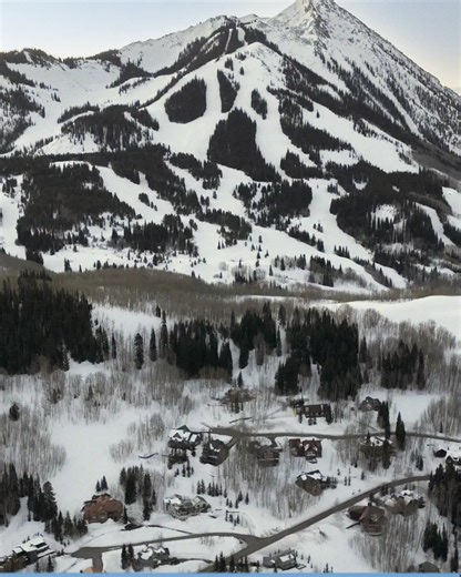 Still thinking about that getaway? Your room is too - so book it now and save up to 20% on lodging, plus Pass Holders save an additional 20% with Epic Mountain Rewards. | Epic Pass