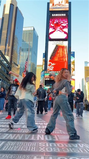 Little Miss 🔥 #littlemiss #girlset #kpop #kpopdance #kpopdancecover #fyp #dancechallenge