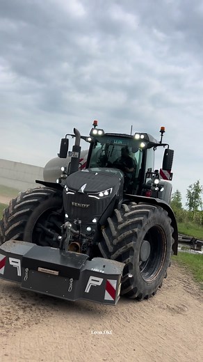 Fendt Tractor Power: Showgeschäft with Leon.Okf
